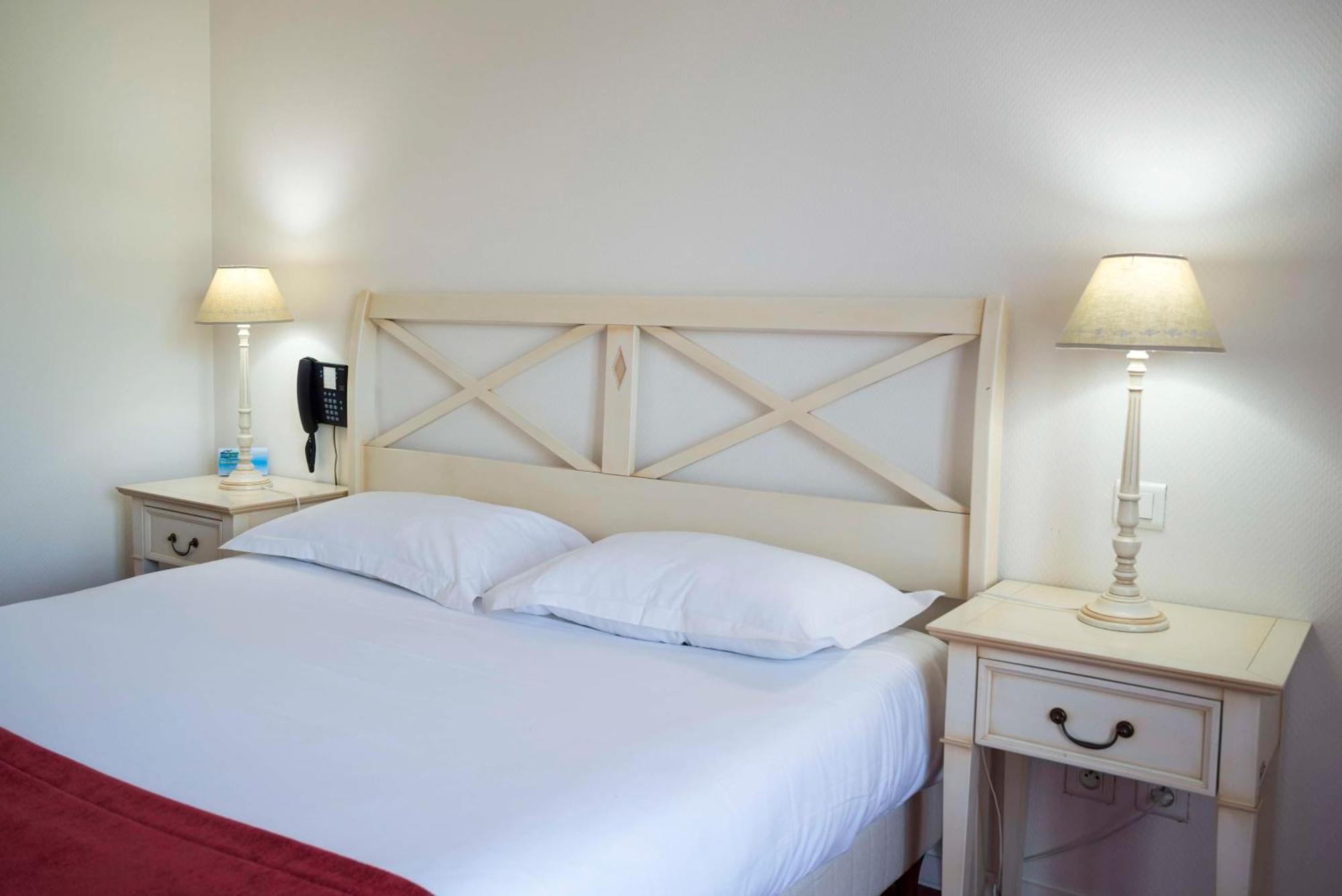 Brit Hotel Du Perche Nogent-le-Rotrou Bagian luar foto
