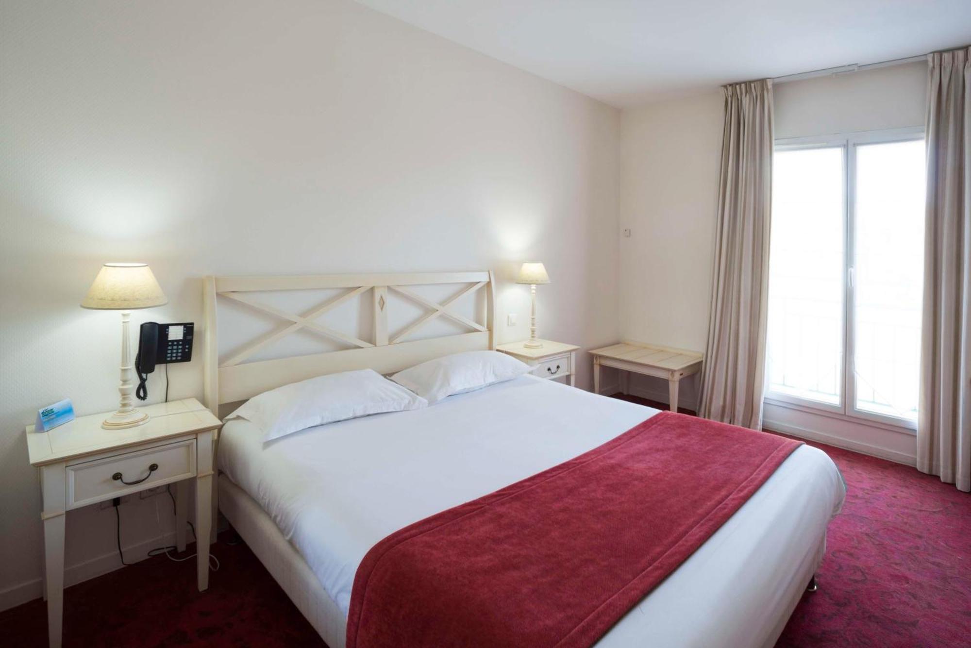 Brit Hotel Du Perche Nogent-le-Rotrou Bagian luar foto